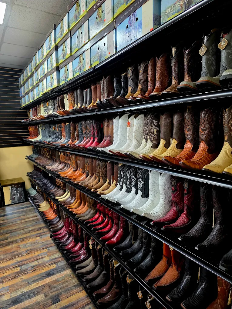 Boots Wall / Pared de Botas